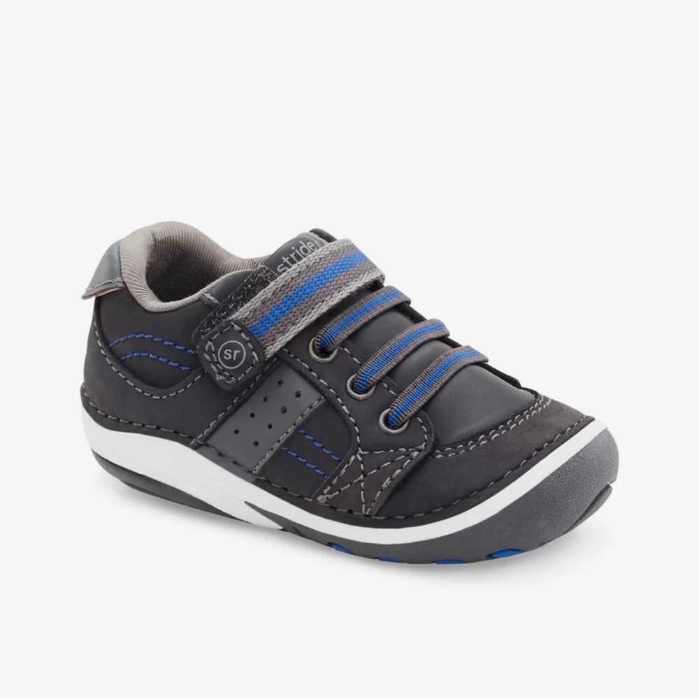 NIB Stride Rite Soft Motion Artie shoe 5.5 Toddler Boy